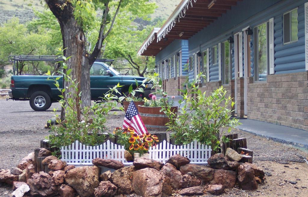 Toiyabe Motel Walker Buitenkant foto