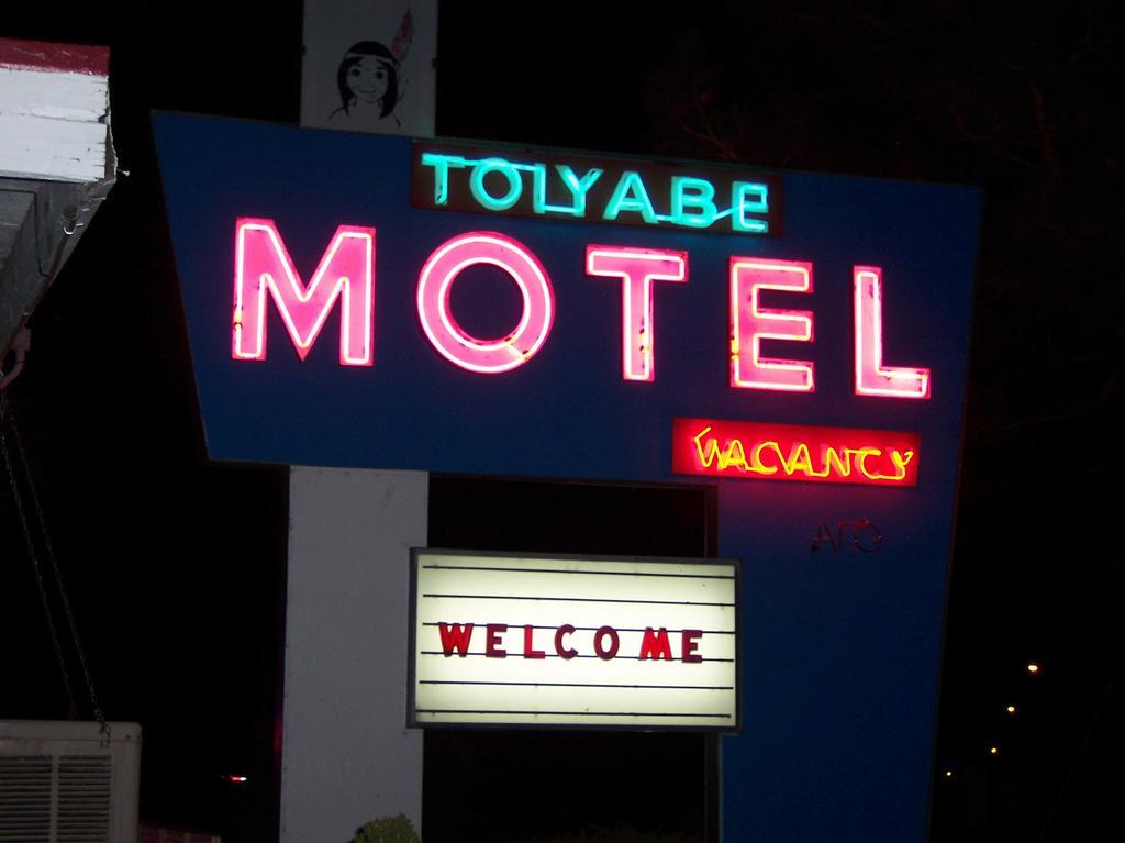 Toiyabe Motel Walker Buitenkant foto